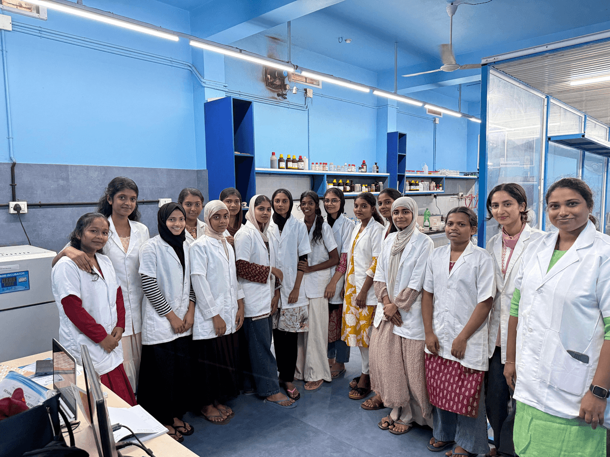 Our Interns working in Modern Biotech Laboratory